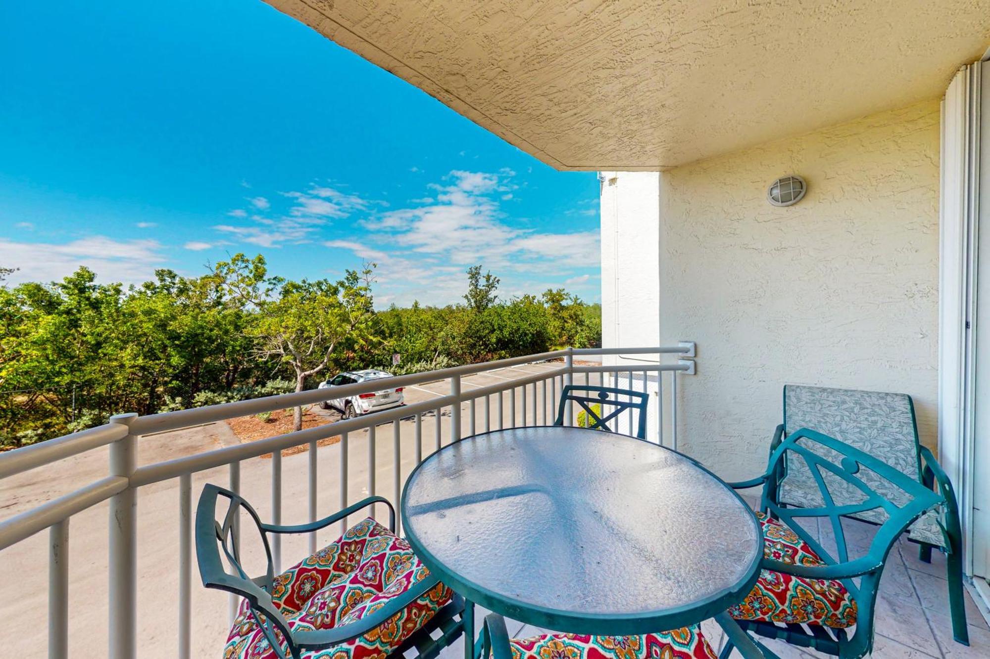 Sunrise Suites Dominican Suite #110 Ки-Уэст Номер фото